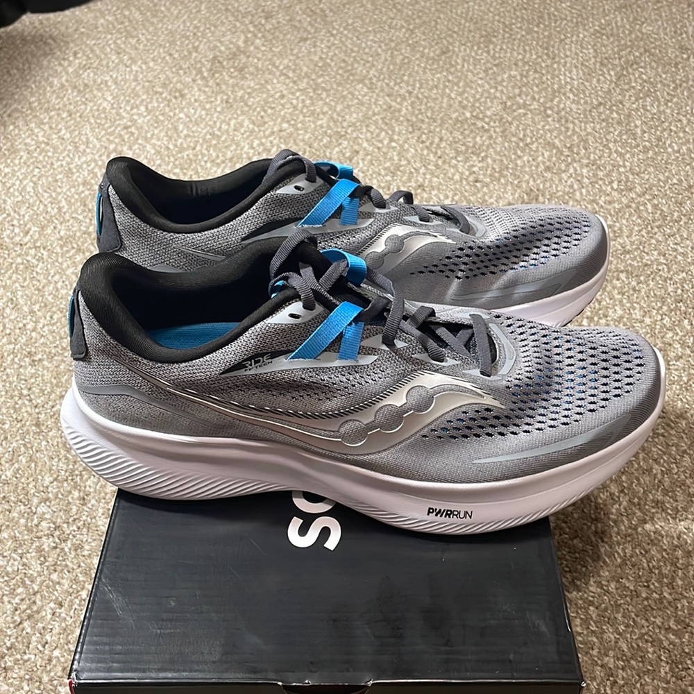 Saucony Ride 15 SIZE: 12.5 2E